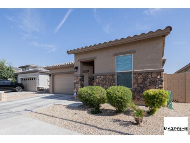 Building Photo - Beautiful 3/2 Phoenix House!
