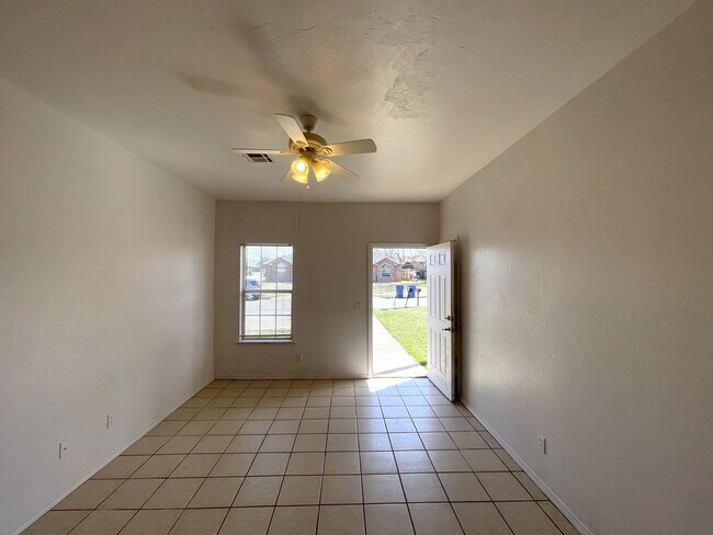 Building Photo - You Will Not Want to Miss Your Opportunity...