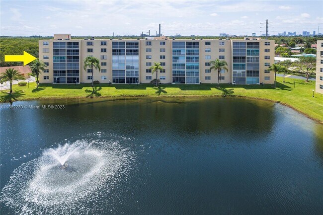 Building Photo - 441 SE 3rd St