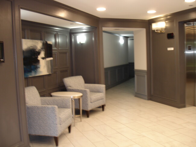 Foto del edificio - 845 E 22nd St
