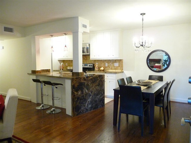 Foto del edificio - 1601 S Shepherd Dr