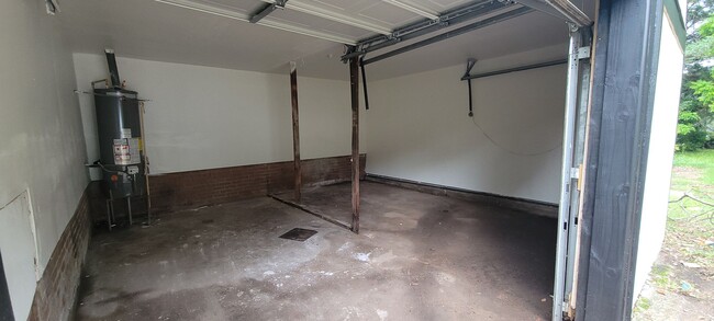 Foto del edificio - Great 3 bedroom/2 bath home with Oven, Ref...