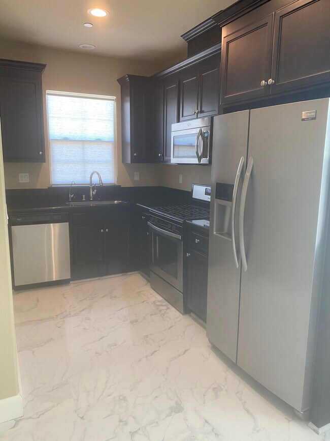 Cocina - 678 W Tramonto Dr