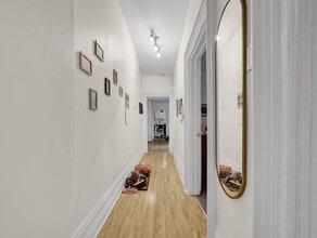 Building Photo - 214 Mary St