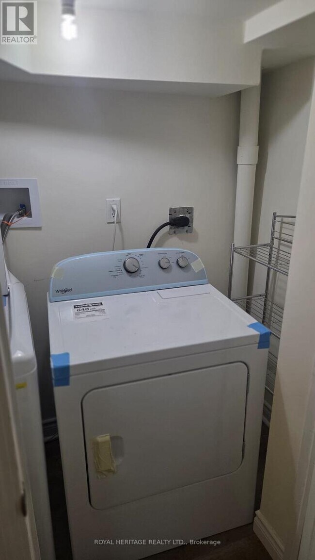 Building Photo - 49 Everingham Cir