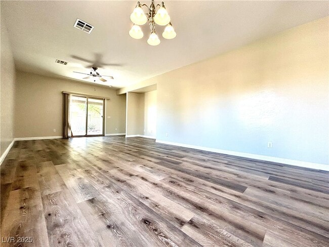 Building Photo - 6167 Saddle Horse Ave