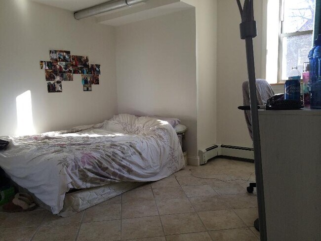 Building Photo - 35 Cummings Rd