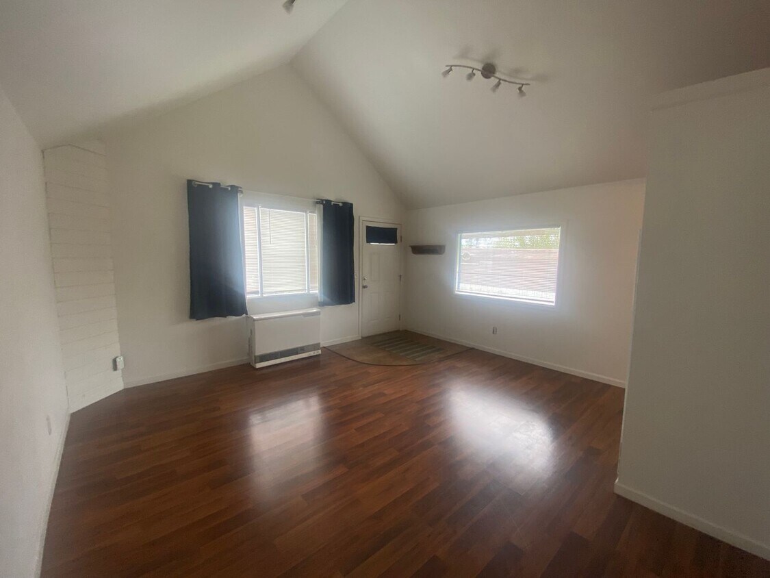 Foto principal - Perfect Space To Call Home! 1 Bed/1 Bath in Wasilla - Utitlies Included