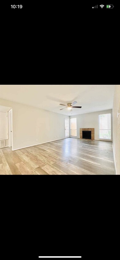 Living room - 10211 Sugar Branch Dr