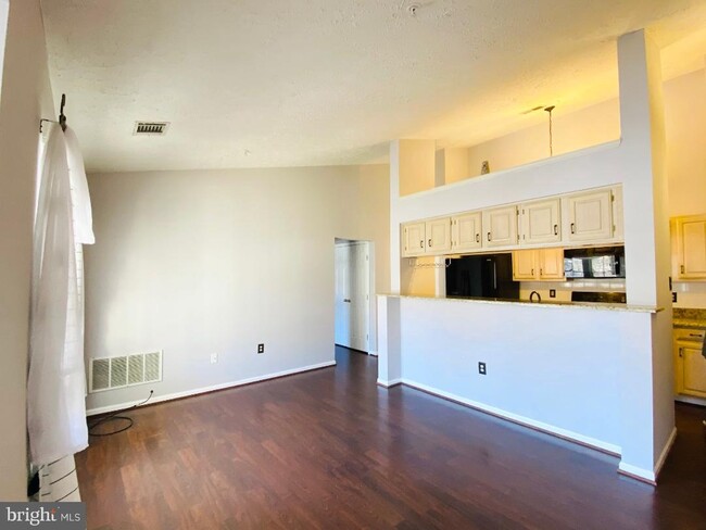 Foto del edificio - 13107 Briarcliff Terrace