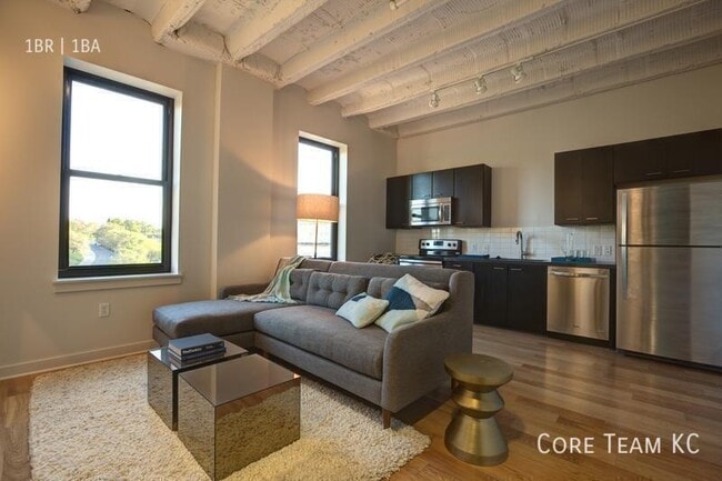 Foto del edificio - 217 W Pershing Rd
