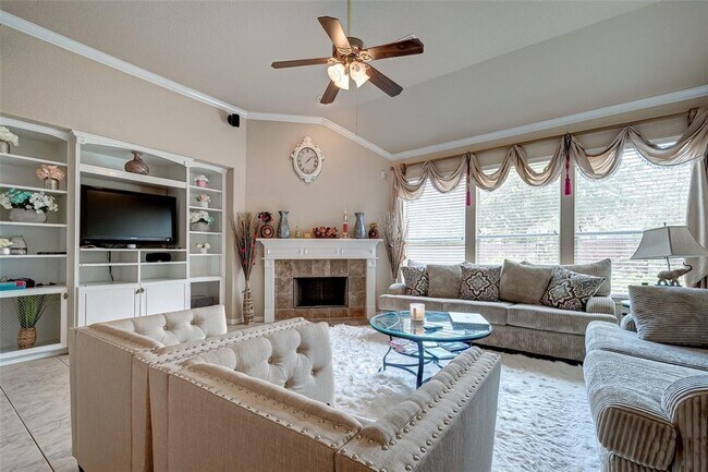 Building Photo - 8110 Prairie Sage Dr