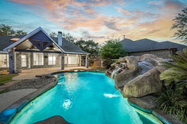 Building Photo - 5534 Weston Dr