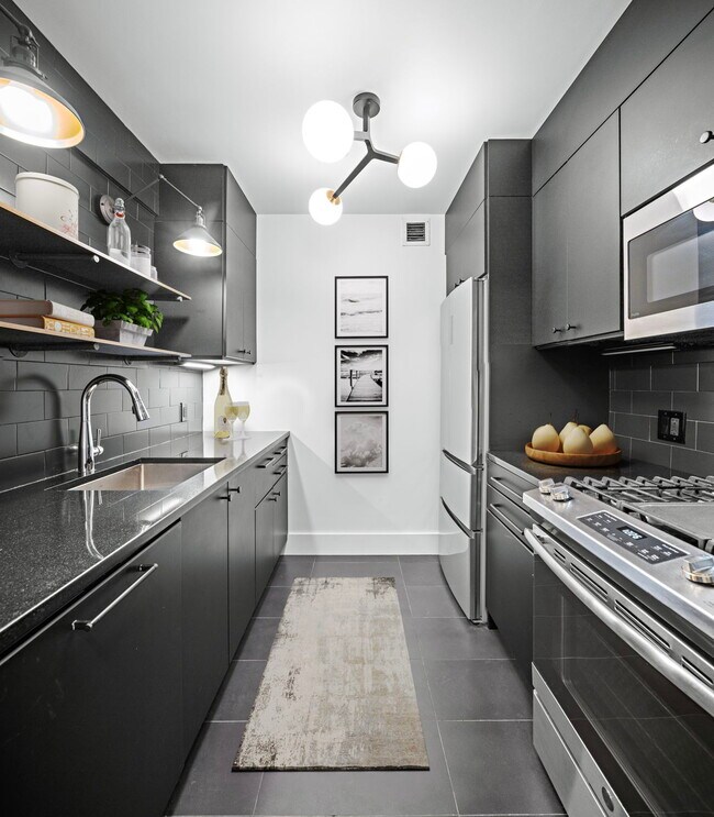Foto del edificio - 516 W 47th St
