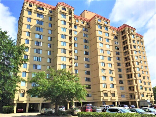 Foto del edificio - 1600 Park Cir