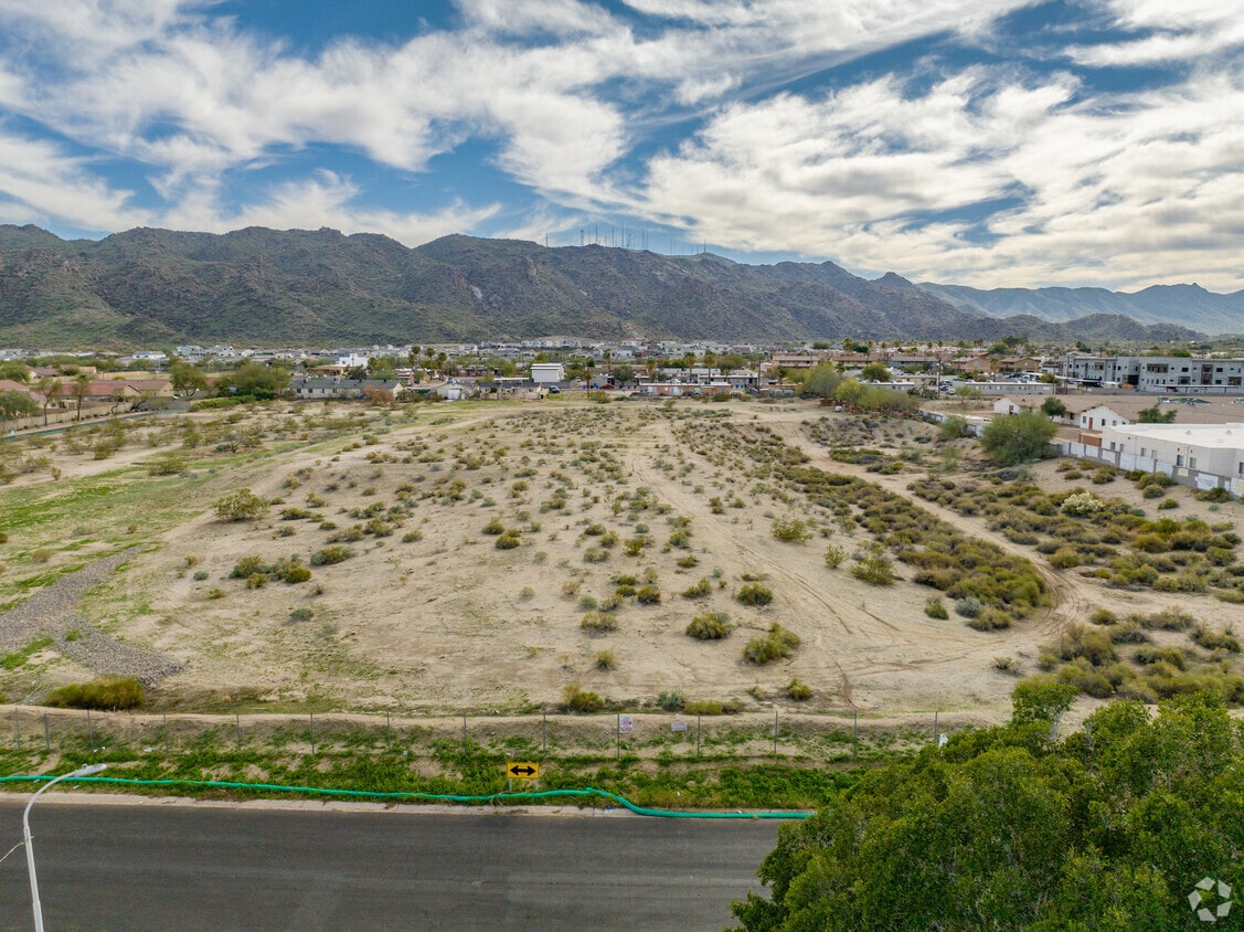 Primary Photo - Corsica Villas at Euclid Avenue