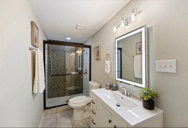 Foto del edificio - 1411 Moore Terrace