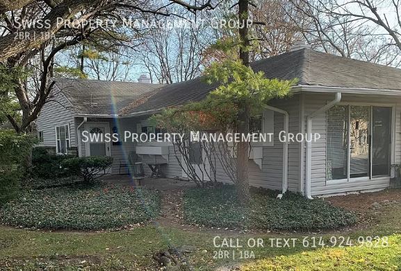 Primary Photo - Charming Home in Grandview Area