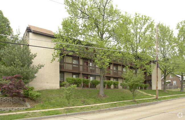 Building Photo - Peppertree Apartments