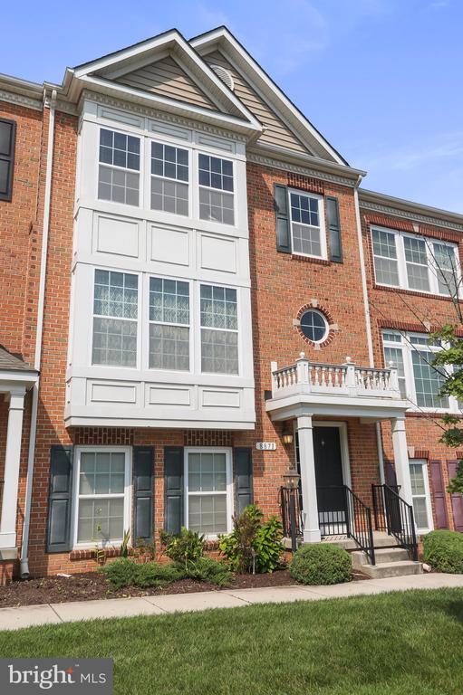 Foto del edificio - 8871 Purple Iris Ln