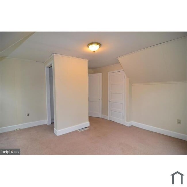 Foto del edificio - 5380 Beta Pl