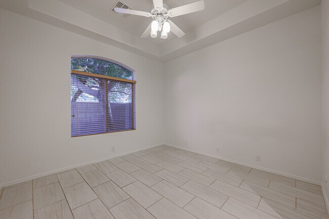 Building Photo - 6507 N 18th Pl
