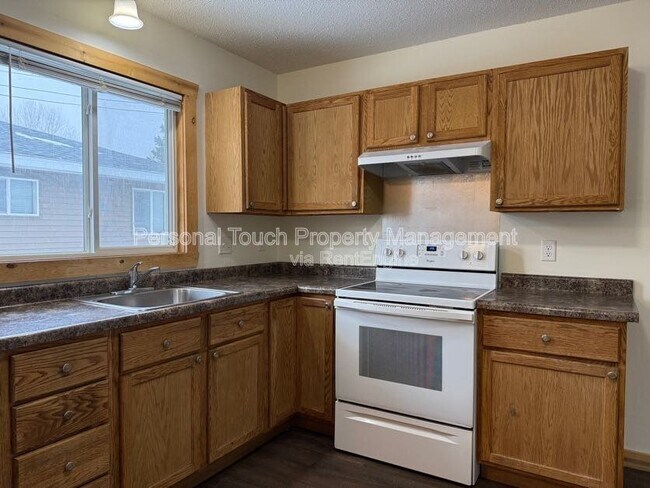 Foto del edificio - 611 2nd Ave W