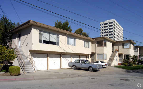 Building Photo - 40 22nd Ave