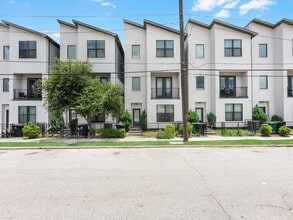 Building Photo - 1615 Milby St