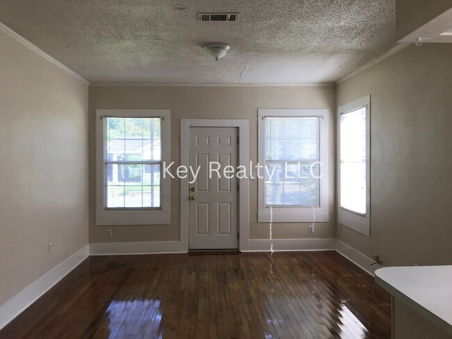 Foto del edificio - 2309 Elliott St