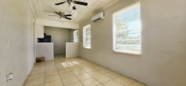 Foto del edificio - 134 E St