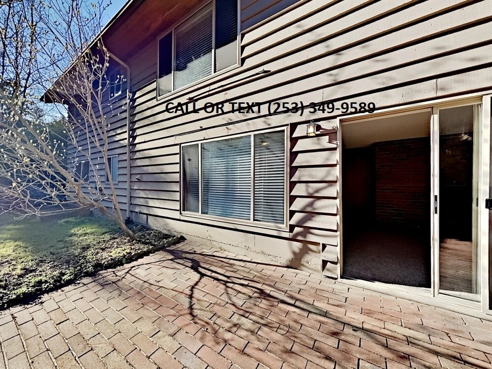 Foto principal - 233 S 301st St