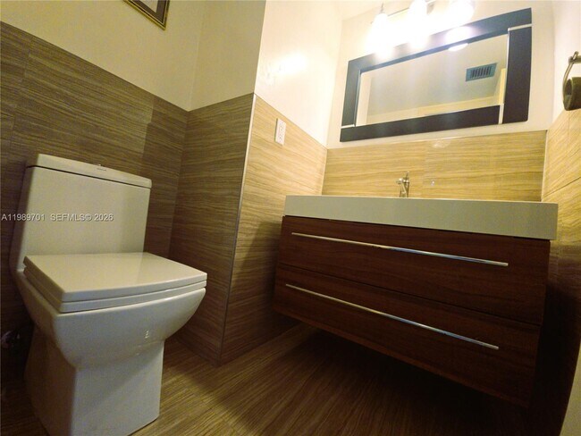 Building Photo - 2851 NE 183rd St