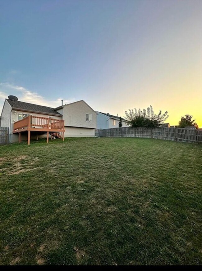 Foto del edificio - 16126 Blackwalnut St