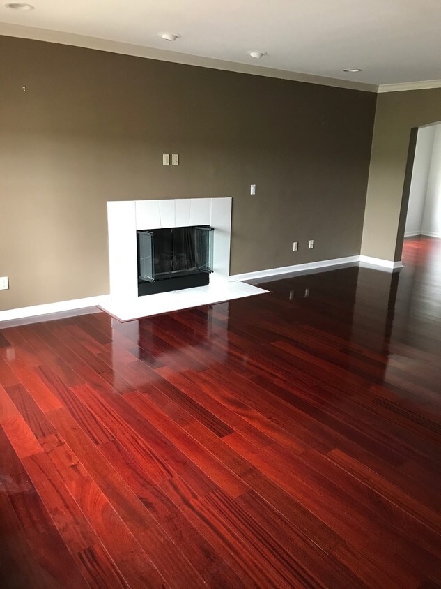 Living Room - 172 Tiffany Ln