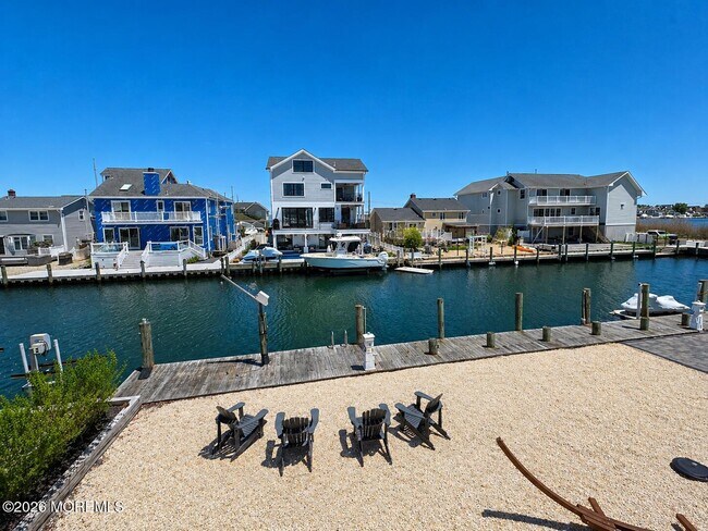 Foto del edificio - 1825 Boat Point Dr
