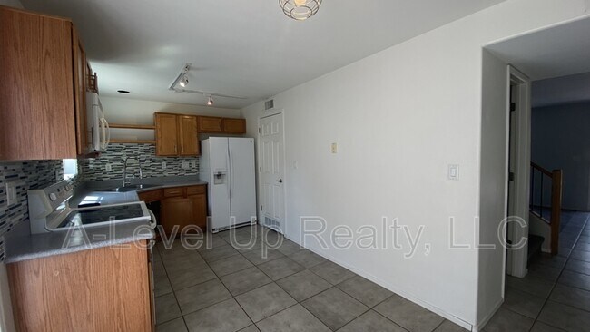 Foto del edificio - 965 N Venice Ave