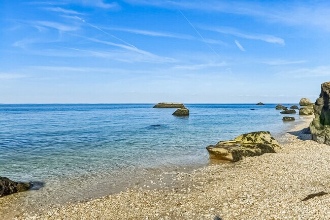 Foto del edificio - 605 Circle Dr