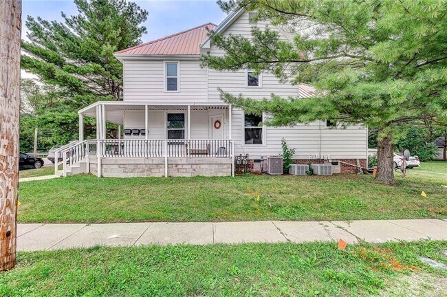 Foto del edificio - 803 E Washington St