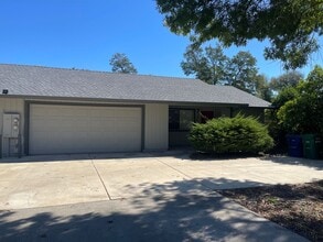 Building Photo - 1573-1575 Victor Ave