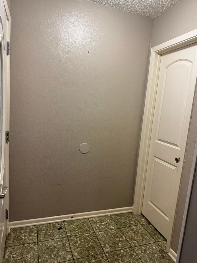 Foto del edificio - 11814 Song St