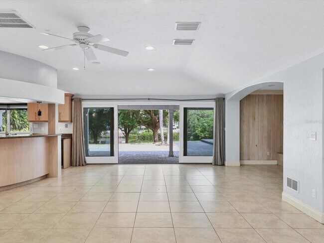 Foto del edificio - 3424 Tanglewood Dr