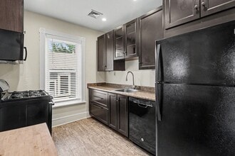 Building Photo - 36 W Pomfret St