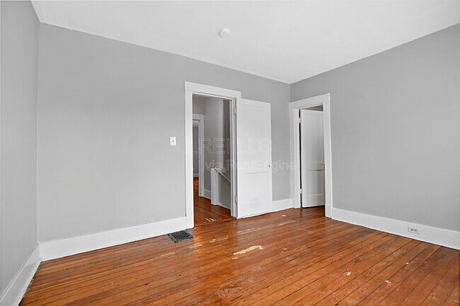 Foto del edificio - 627 S 38th St