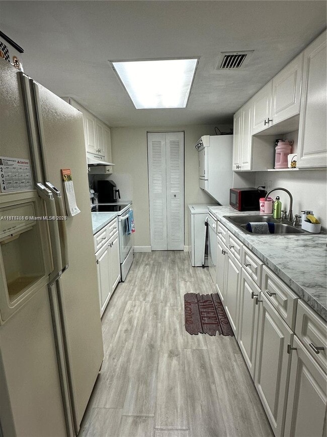 Foto del edificio - 13870 SW 62nd St
