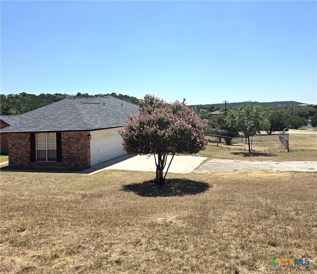 Building Photo - 3081 Colorado Dr