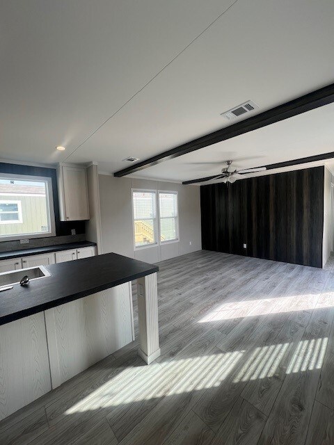 Foto del edificio - 15803 S Flores St