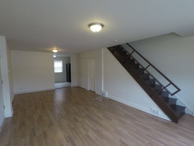 Building Photo - Charming 3-Bedroom Home in Eastwick