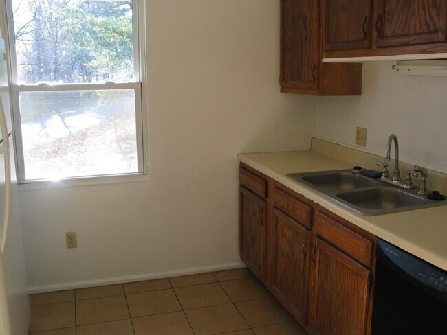 Foto del edificio - 1614 Keswick Ave NE