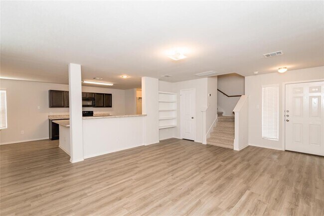 Building Photo - 24411 Borelli Dr